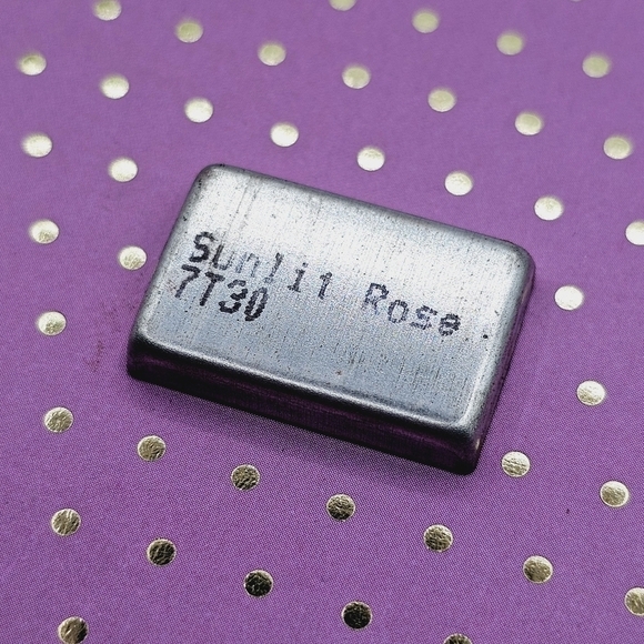 Mary Kay Sunlit Rose Chromafusion Eyeshadow - Picture 5 of 5